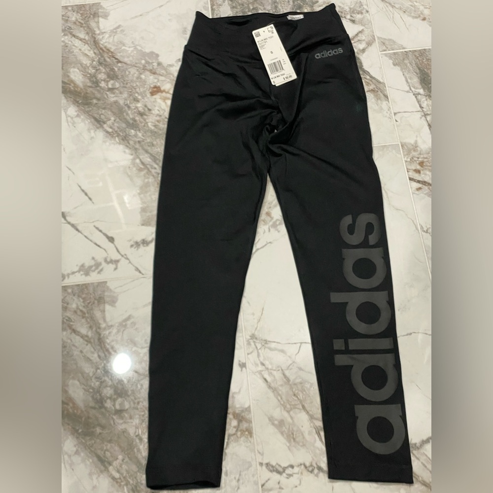 NWT Women’s Adidas Leggings size Small